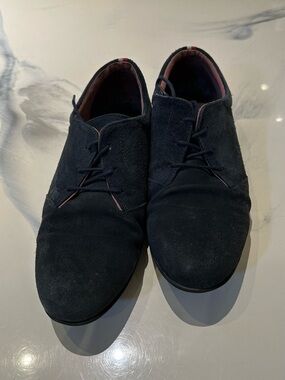 Men's Navy Suede Chukka Boots